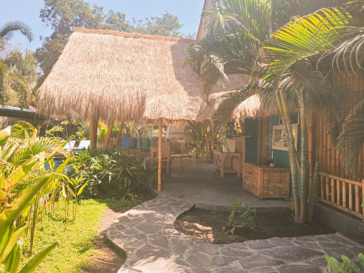 Gili Matiki Hotel Гили Еър Екстериор снимка