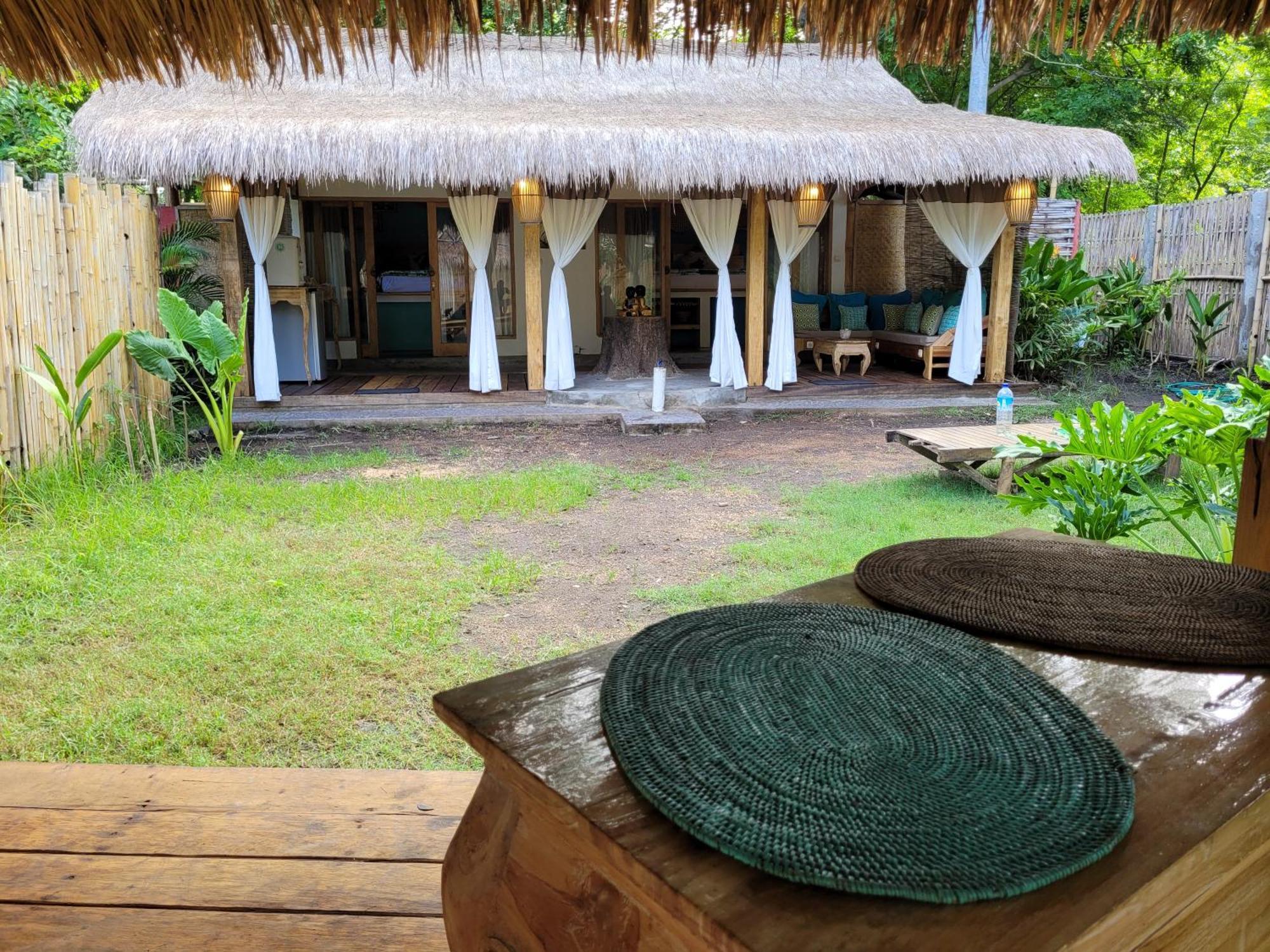 Gili Matiki Hotel Гили Еър Екстериор снимка