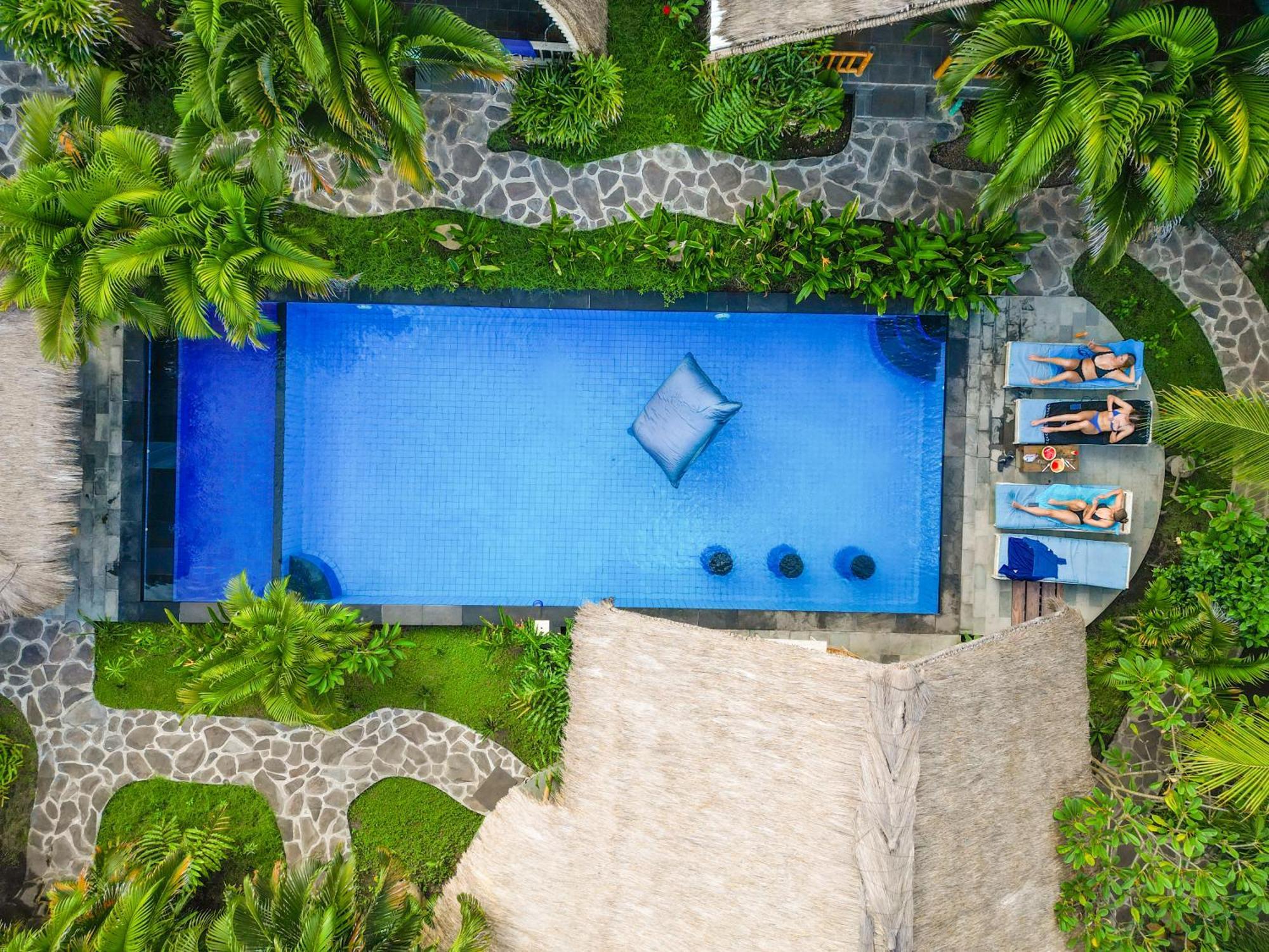 Gili Matiki Hotel Гили Еър Екстериор снимка