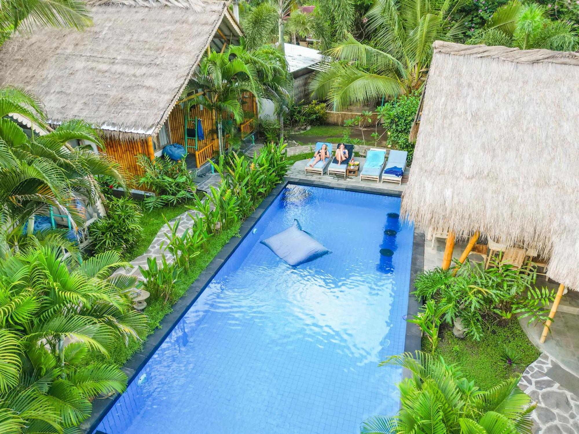 Gili Matiki Hotel Гили Еър Екстериор снимка